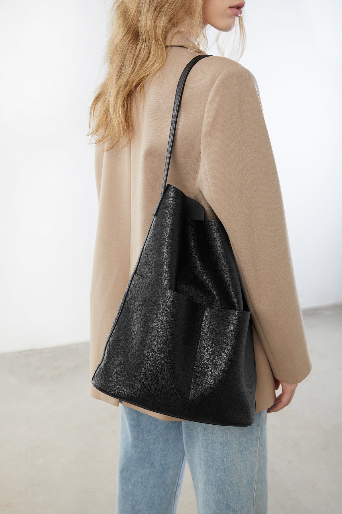 CITY TOTE BAG