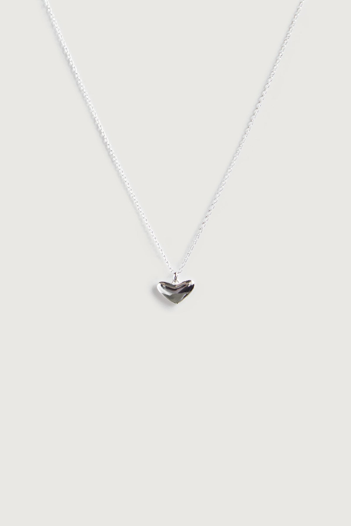 HEART PENDANT NECKLACE
