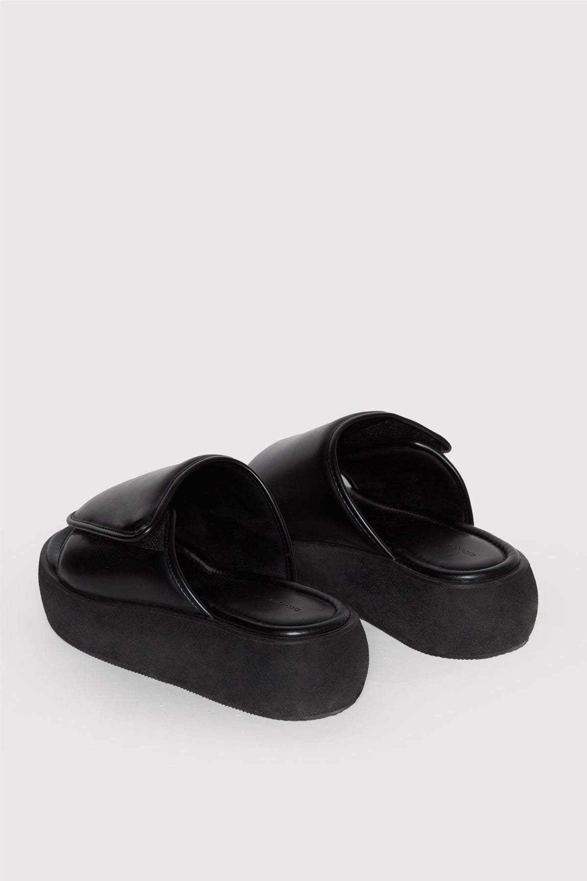 PLATFORM SANDAL