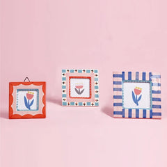 ChagoArt Ceramic Hand-Painted Frame - Red/Pink Scallop