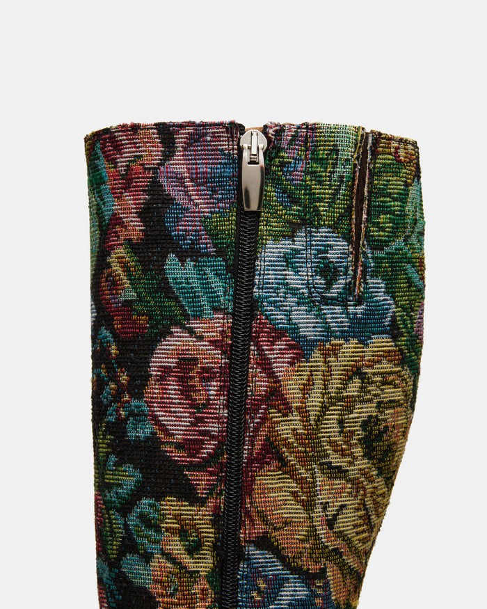 FOLIE TAPESTRY