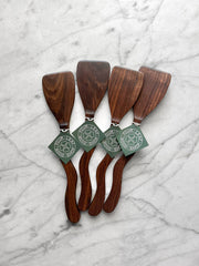 Four Leaf Wood Shop - Flat Line - Squiggly Scraper Spatula - Walnut Wood