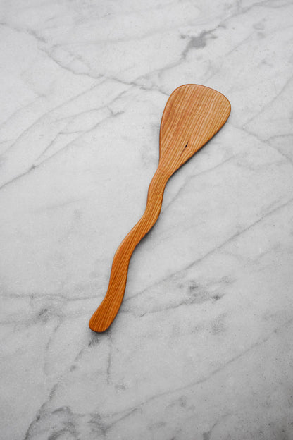 Four Leaf Wood Shop - Flat Line - Squiggly Spatula - Cherry Wood