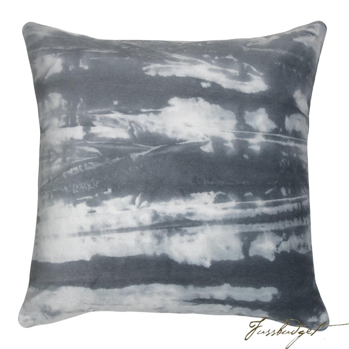 Marley Pillow - Carrara-Fussbudget.com