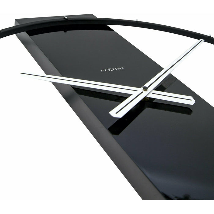 NeXtime - Carl Wall Clock - Time for a Clock